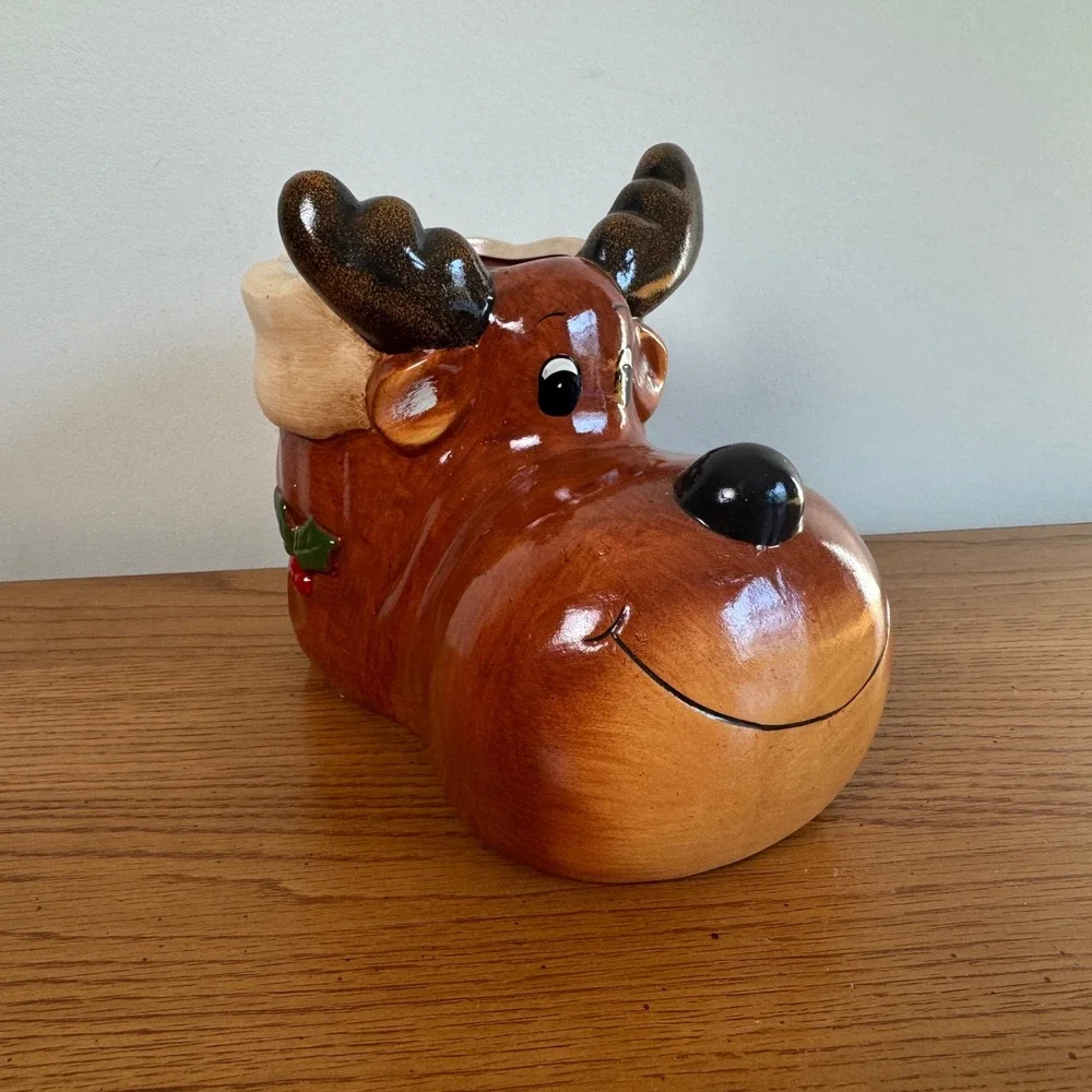 Vintage Christmas Reindeer Ceramic Planter Candy‎ Dish Brown Holly Berry Decor
